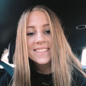 Meet your Posher, Olivia